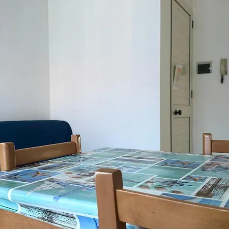 Apartment Trilocale Con Terrazzino A 30mt Dal Mare Di Fano - F005 Marotta