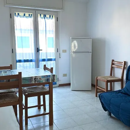 Trilocale Con Terrazzino A 30mt Dal Mare Di Fano - F005 *